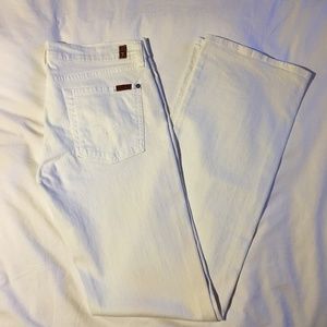 7 FOR ALL MANKIND BOOTCUT WHITE JEANS 31
